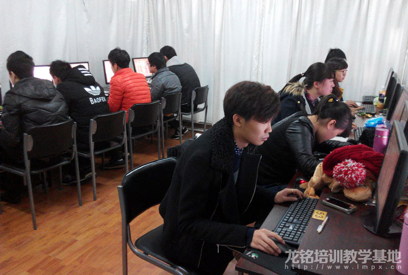 ƽ����ư�ͬѧ����Ŭ���봴������Ʒ