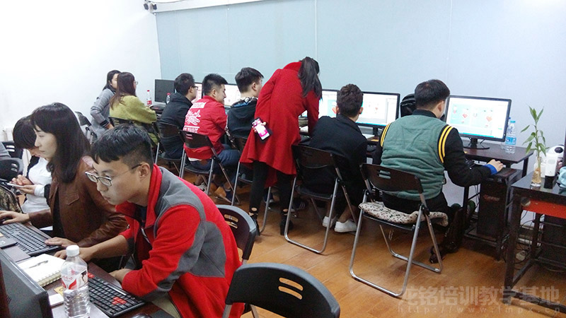 ��ʦ�ڸ���ѧԱ