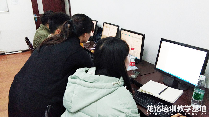 ͼ-������ѵ�°࿪�ε���ͬѧ���Ͽ�����