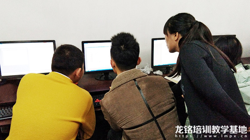 ͼ-������ѵ�°࿪�ε���ͬѧ���Ͽ�����